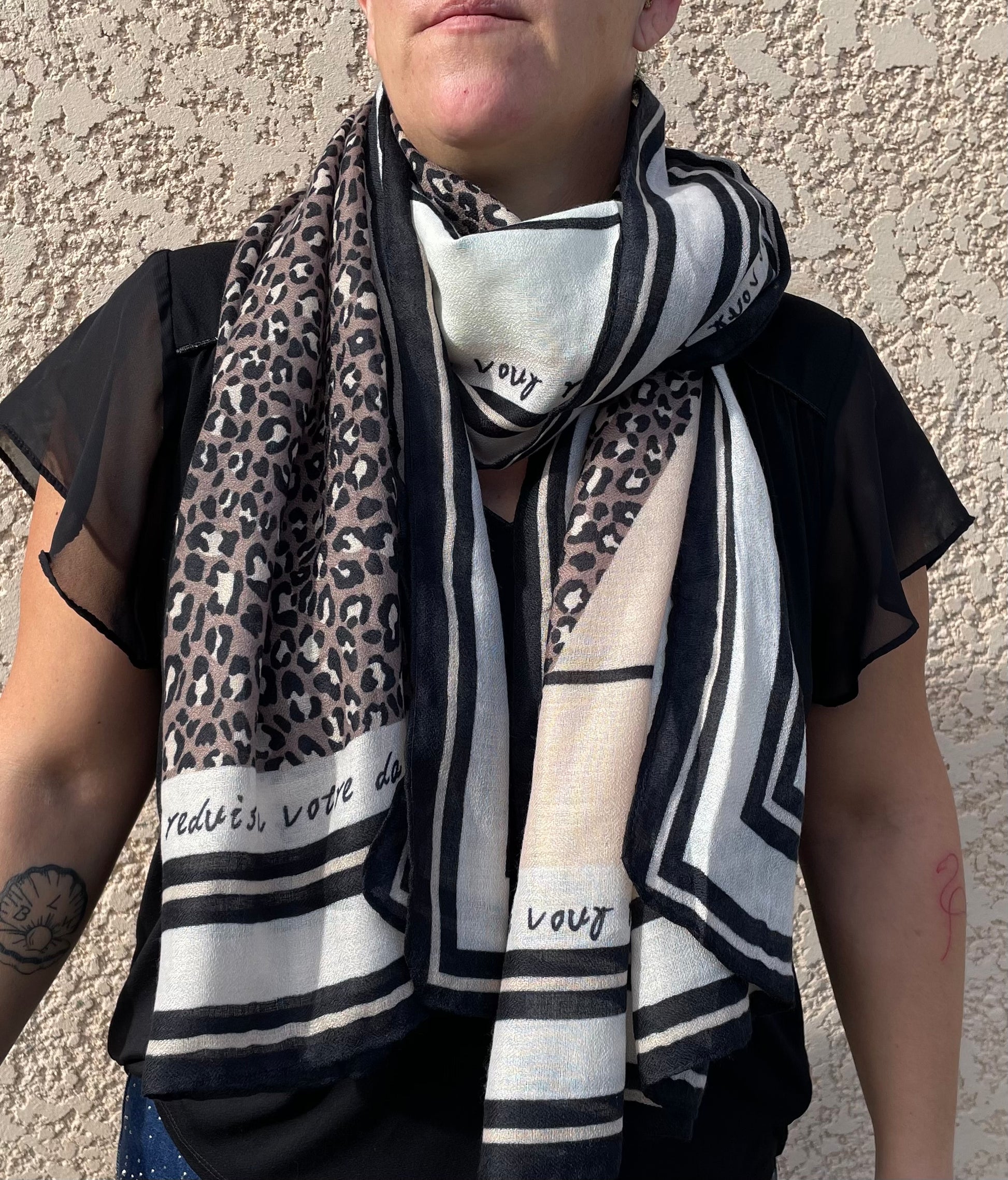 Foulard léopard beige